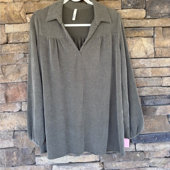 Celeste Tops - Celeste Green Long Sleeve Notched‎ Collar Blouse